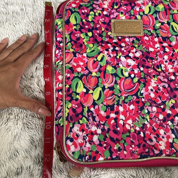 Lilly Pulitzer floral Tablet zip up case - Picture 8 of 8
